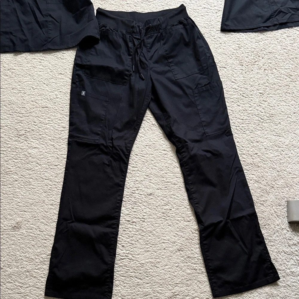 Jaanuu Black scrub set. 2 tops/1 pant - Picture 4 of 8
